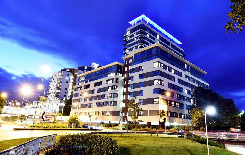 Linx Apartments Skyline Plaza Basingstoke Exterior foto